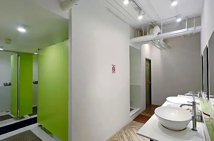 Ostay Asoke Hotel Bangkok